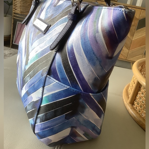 🌷LIKE NEW🌷CALVIN KLEIN 🌷TOP ZIPPER TOTE HANDBAG - Picture 4 of 11